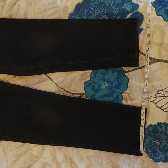 Jordache Vintage High Rise Mom Jean - Picture 5 of 9